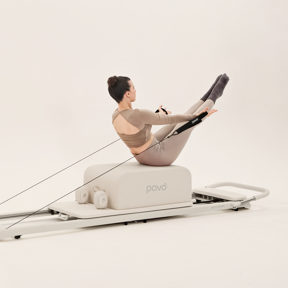 PAVO Reformer with Pilates Box